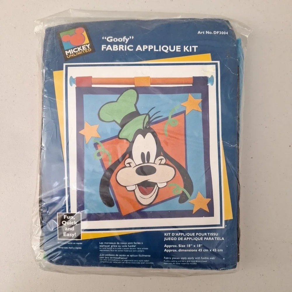 Vtg Disney Authentic Mickey Unlimited Goofy Fabric Applique Kit No DF3004 USA